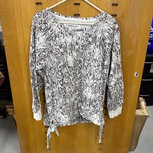 The Sweetshirt Project Gray and White Animal Print Sweatshirt Size M